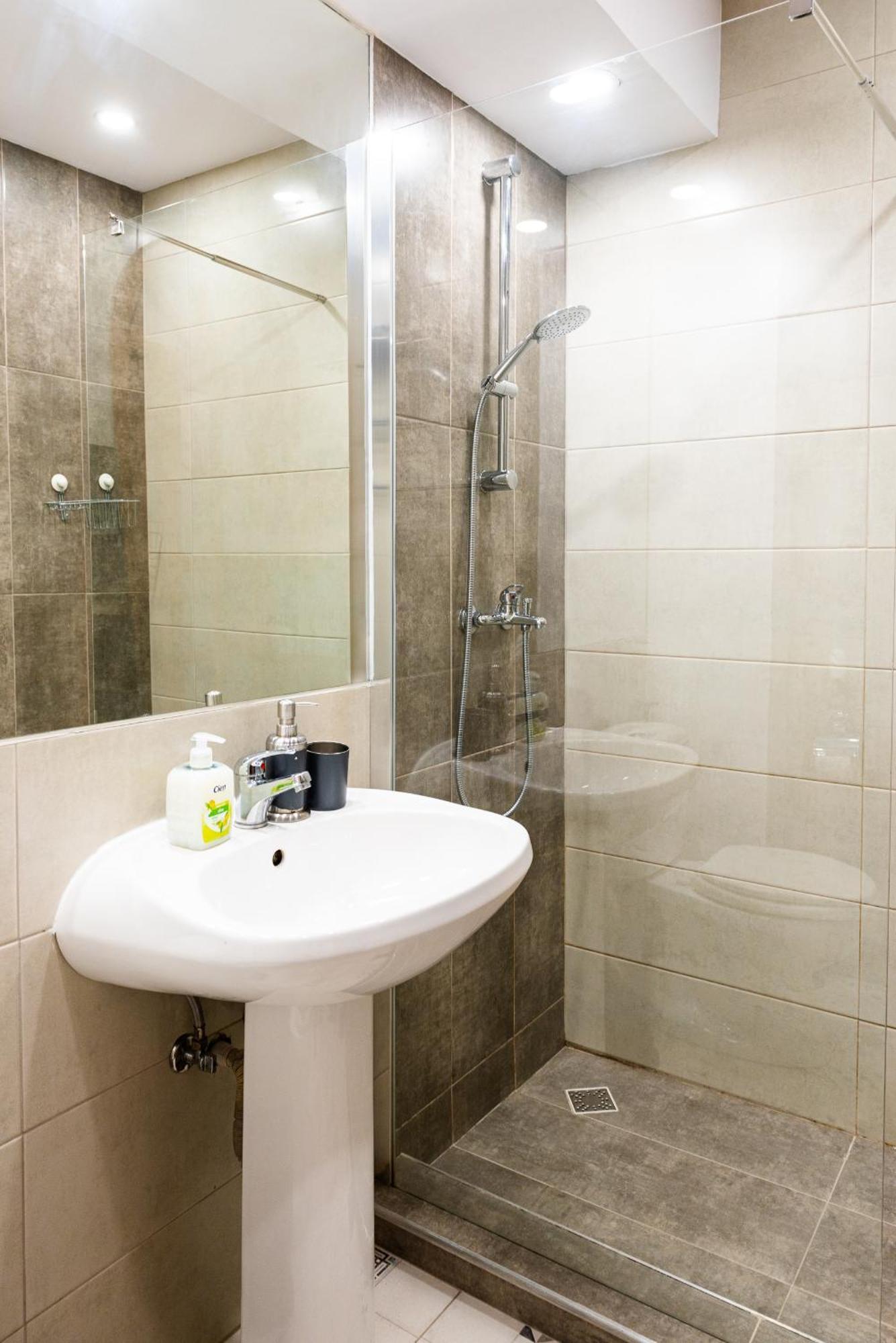Heart Of Downtown 3 Rooms Apartment Self Check In Bukares Bagian luar foto